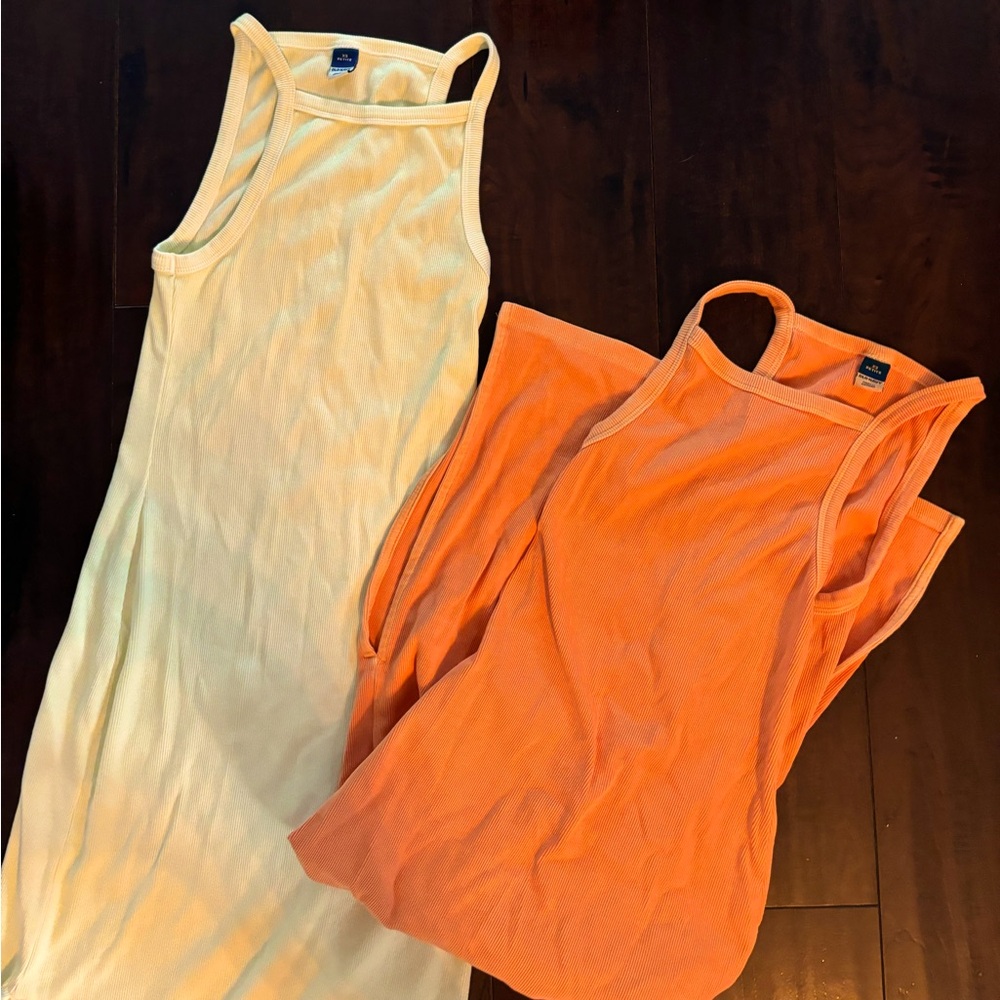 2 XS women’s Dresses